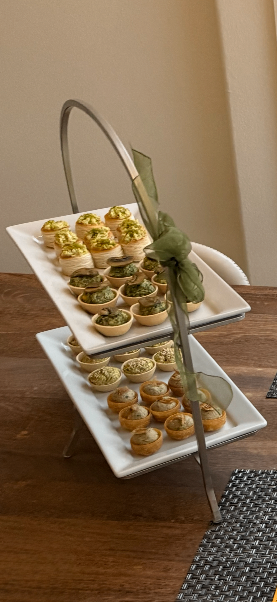 Banquet table